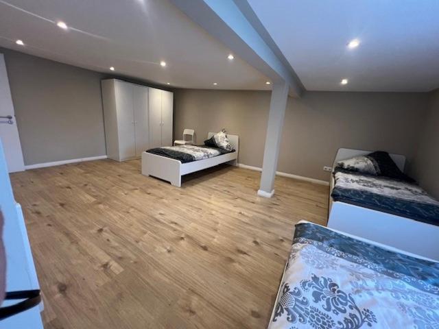 Serena Monteur Apartment โรเดนบาคห์ ภายนอก รูปภาพ